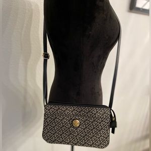 Tommy Hilfiger purse